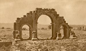 VESTIGES ROMAINS ET HAUTS PLATEAU 00022 LAMBESE ARC DE SEPTIME SEVERE